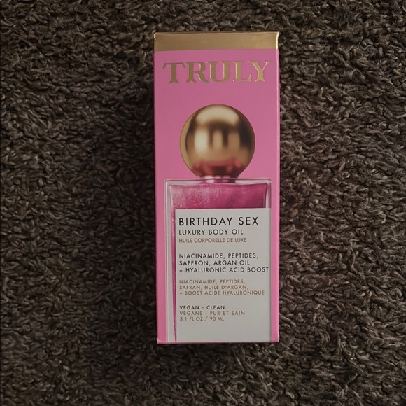 TRULY Other - TRULY Luxury Body Oil